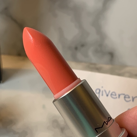NIB REEL SEXY Amplified Lipstick MAC - Picture 6 of 16